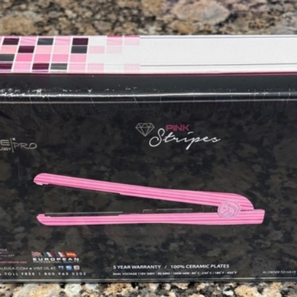 Pink Hair Styling Accessory - Picture 2 of 5